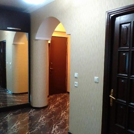 Apartment Жужуна Batoemi Buitenkant foto