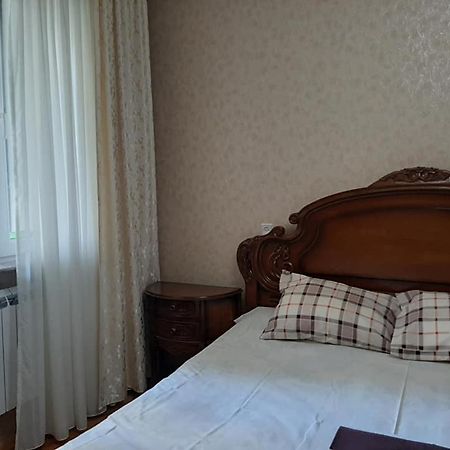 Apartment Жужуна Batoemi Buitenkant foto