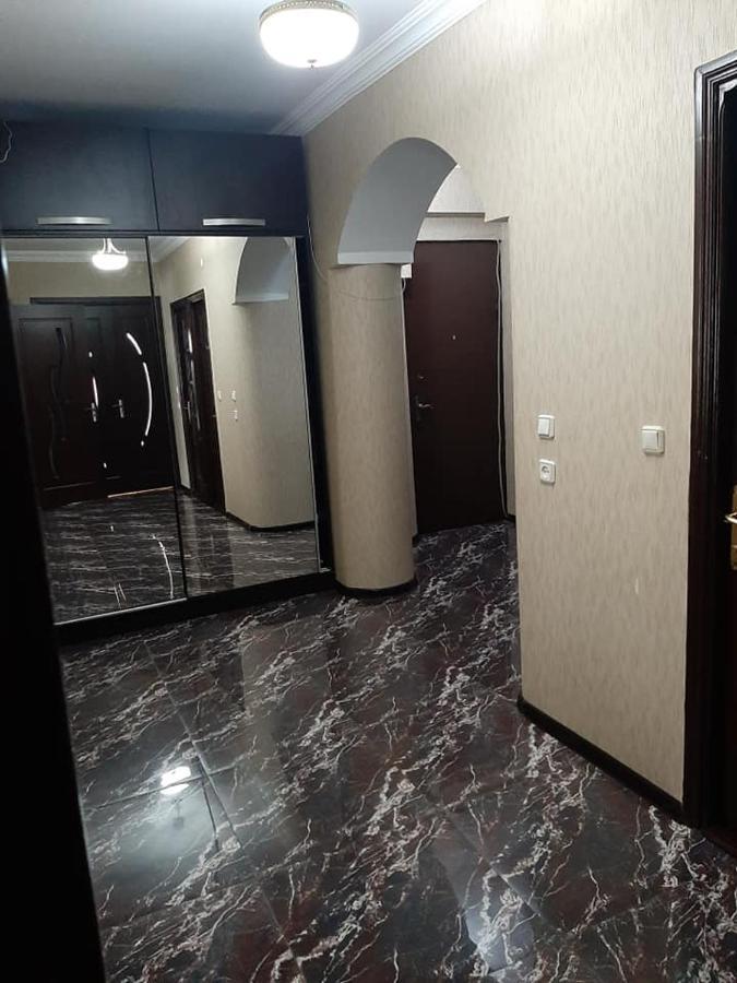 Apartment Жужуна Batoemi Buitenkant foto