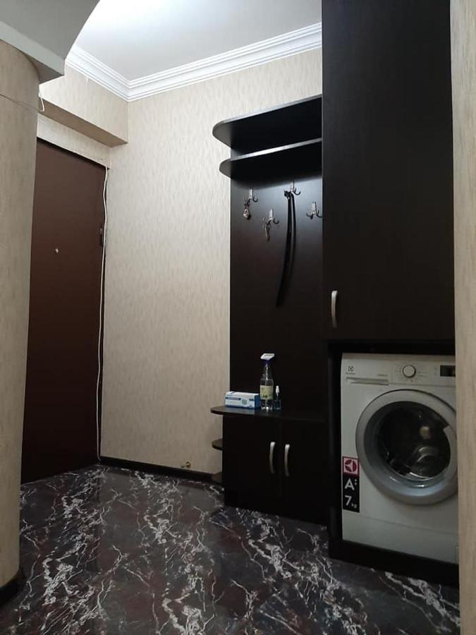 Apartment Жужуна Batoemi Buitenkant foto