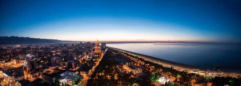 Apartment Жужуна Batoemi Buitenkant foto